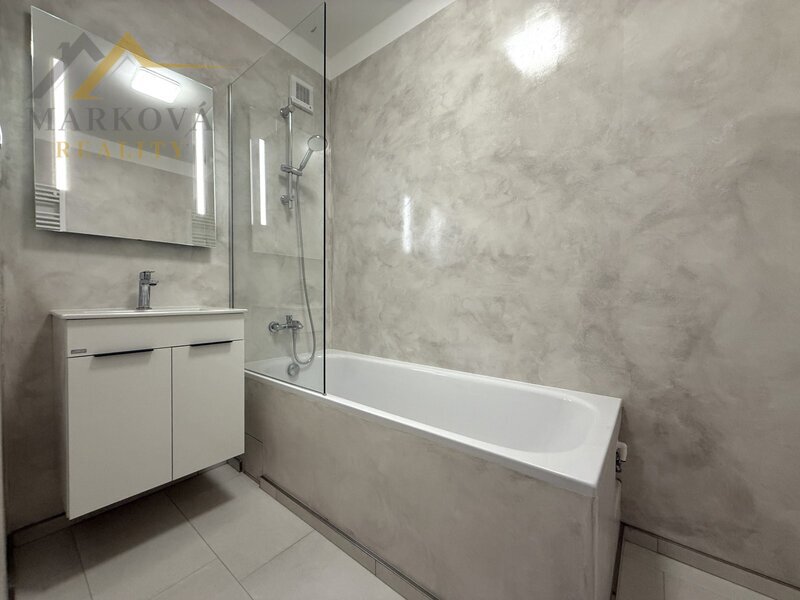 Pronájem, byt 2kk, České Budějovice, J. Bendy, 42 m2