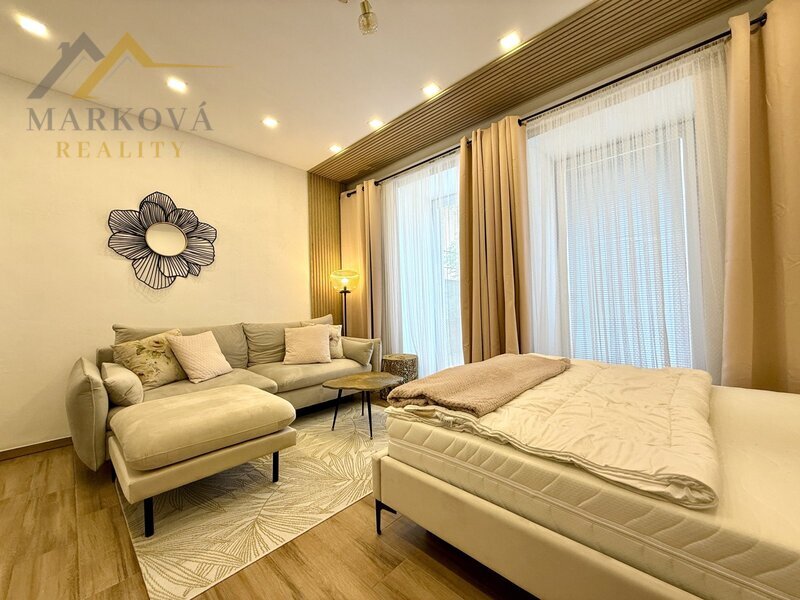 Pronájem, byt 1kk s terasou a přístupem do zahrady, 30 m2, Písek, ul. Dvořákova