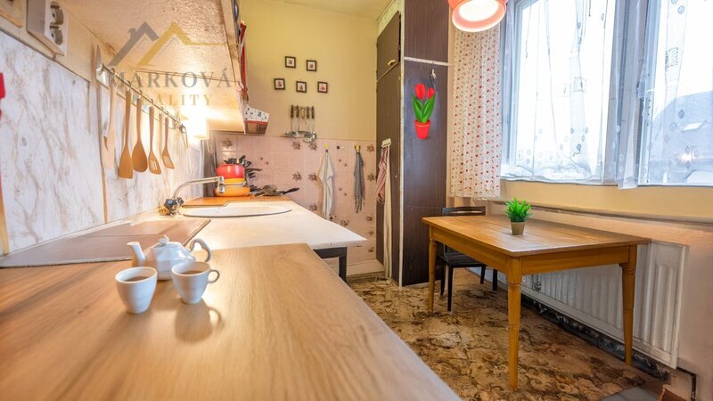 Prostorný byt 3+1, 77 m² s velkým sklepem a půdou 60 m², Vlachova Březí