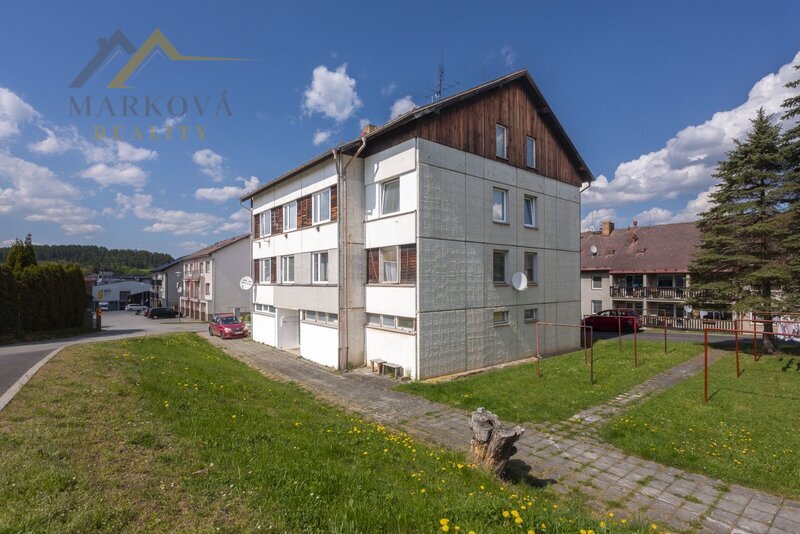 Prostorný byt 3+1, 77 m² s velkým sklepem a půdou 60 m², Vlachova Březí