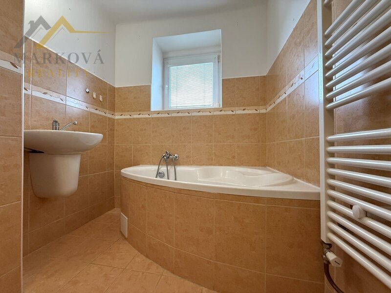 Pronájem, byt 2+1, 55 m², Český Krumlov, ul. Sídliště Vyšný