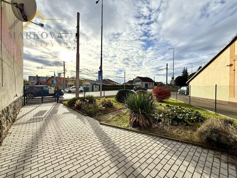 Pronájem, dvě bytové jednotky v rodinném domě, České Budějovice, Nemanice