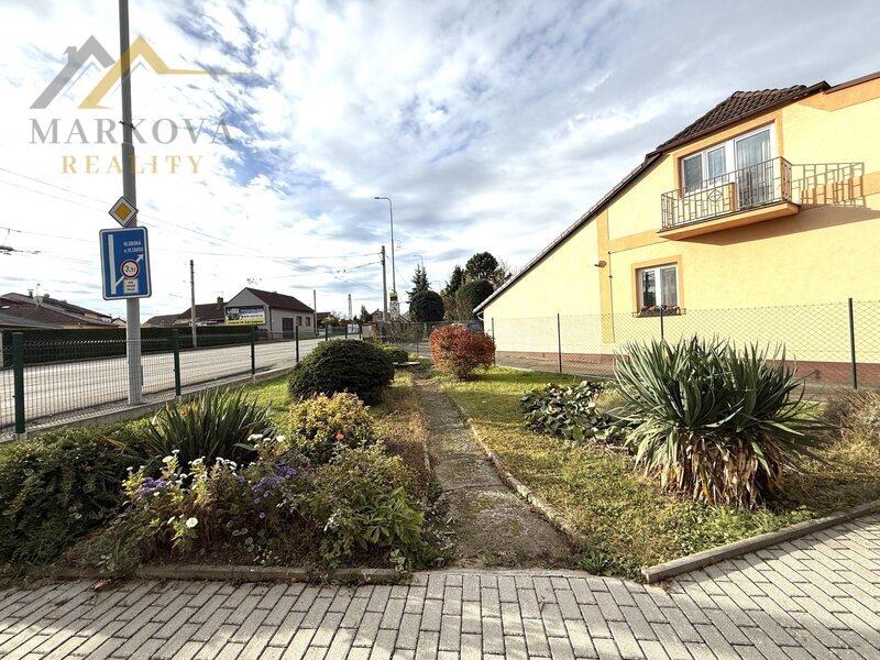 Pronájem, dvě bytové jednotky v rodinném domě, České Budějovice, Nemanice