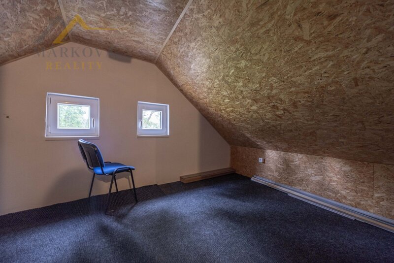 Rodinný dům s dílnou, stodolou a velkou zahradou, Žárovná, Šumava