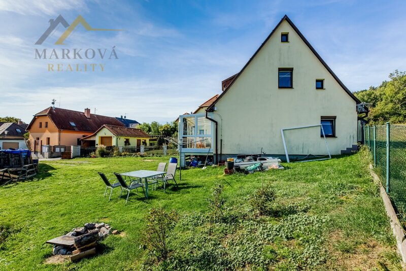 Prodej, rodinný dům s garáží, 1281 m2, Srnín