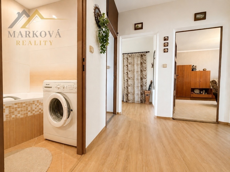 Prodej, byt 3+1 s lodžií, 75,32 m², Praha, Písnická ul.