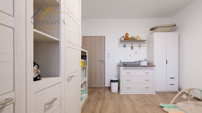 Prodej, byt 4+1 s balkonem, garáží a podílem na zahradě, 119 m², České Budějovice, Karla Tomana