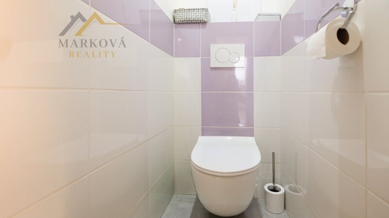 Prodej, byt 4+1 s balkonem, garáží a podílem na zahradě, 119 m², České Budějovice, Karla Tomana