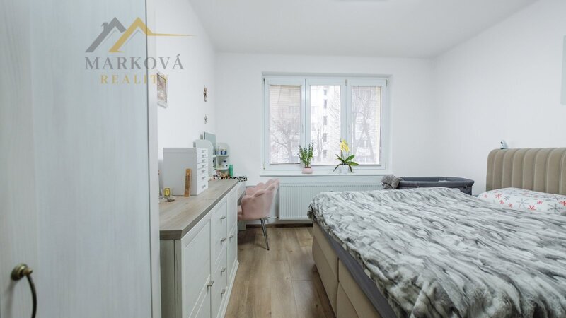 Prodej, byt 4+1 s balkonem, garáží a podílem na zahradě, 119 m², České Budějovice, Karla Tomana