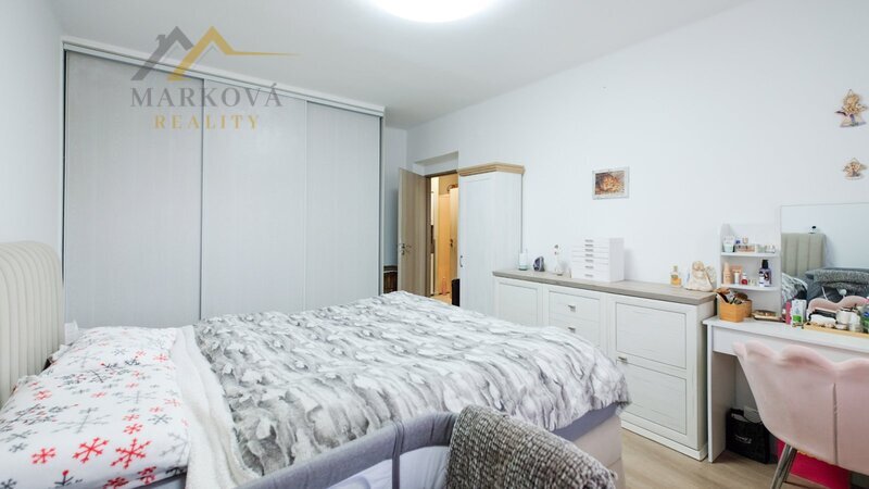 Prodej, byt 4+1 s balkonem, garáží a podílem na zahradě, 119 m², České Budějovice, Karla Tomana