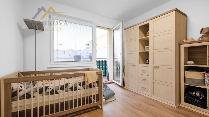 Prodej, byt 4+1 s balkonem, garáží a podílem na zahradě, 119 m², České Budějovice, Karla Tomana