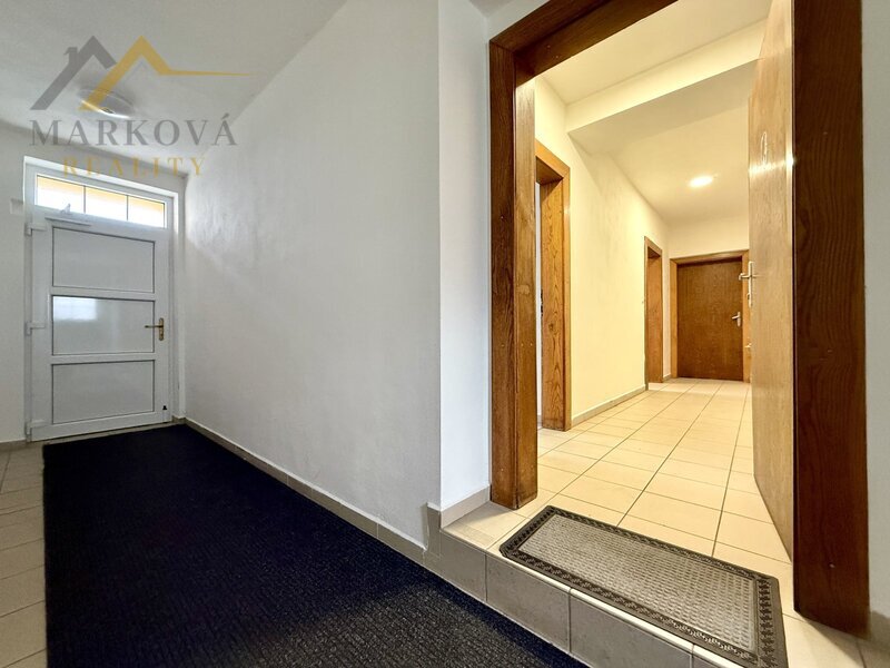 Pronájem, obchodní prostor, Bechyně, ul. Libušina