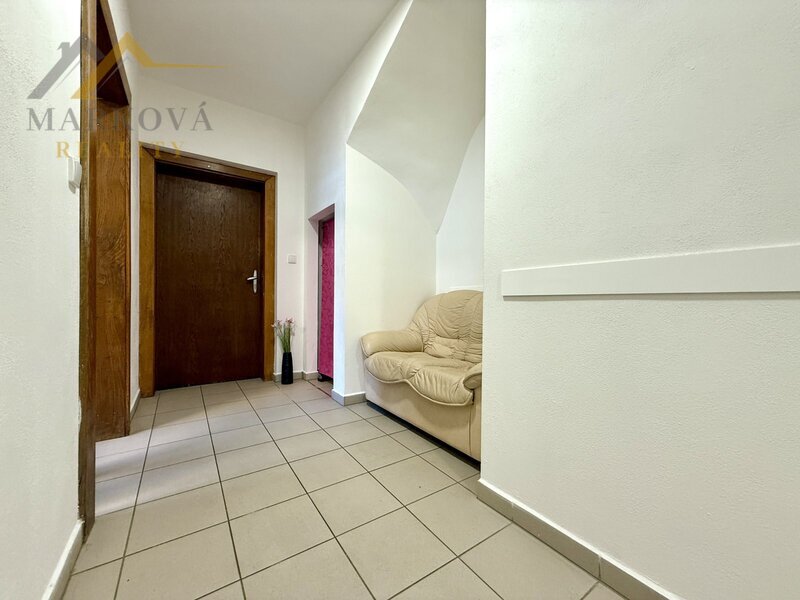 Pronájem, obchodní prostor, Bechyně, ul. Libušina