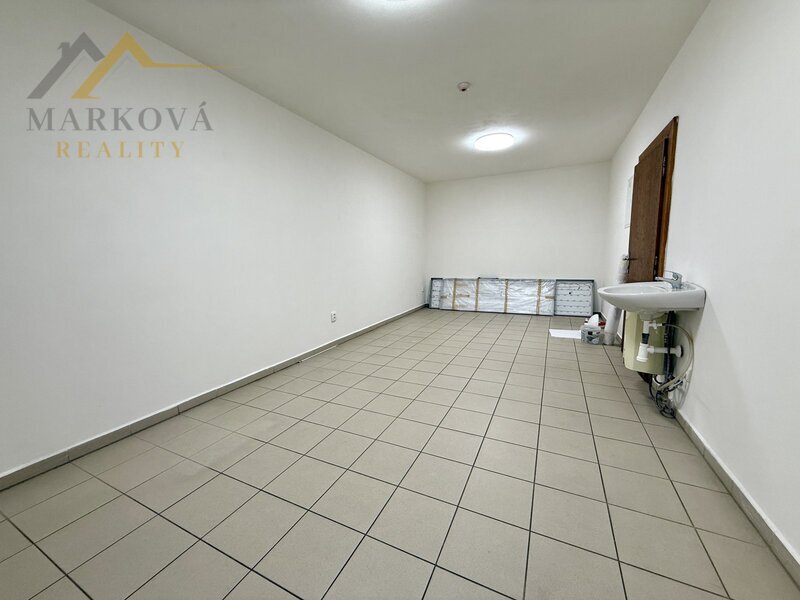 Pronájem, obchodní prostor, Bechyně, ul. Libušina