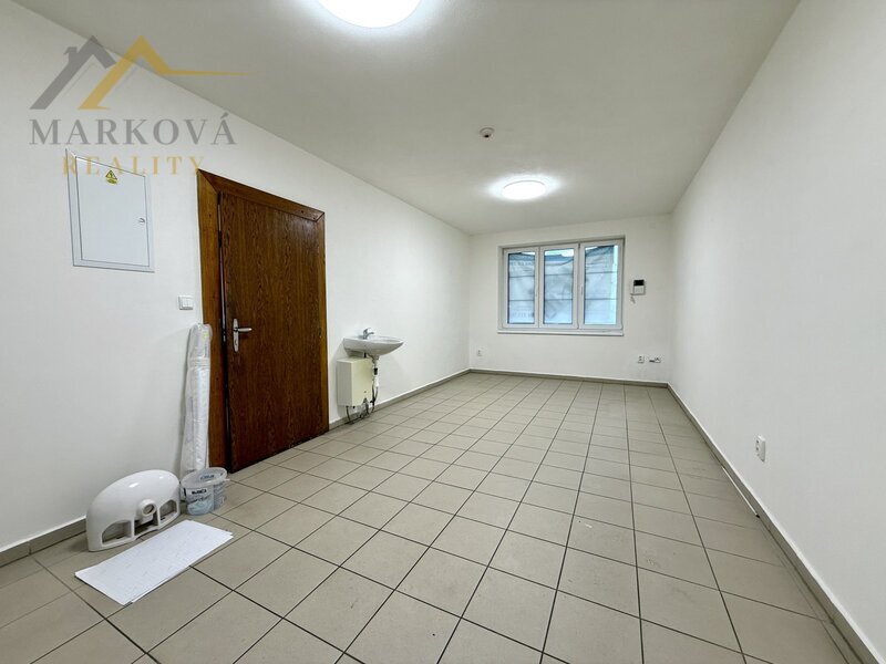 Pronájem, obchodní prostor, Bechyně, ul. Libušina