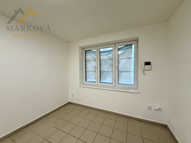 Pronájem, obchodní prostor, Bechyně, ul. Libušina