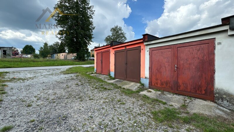 Prodej podílu 6/8, garáž, 18 m2, Slavče