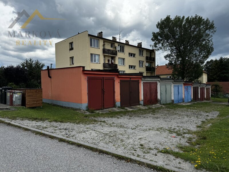 Prodej podílu 6/8, garáž, 18 m2, Slavče