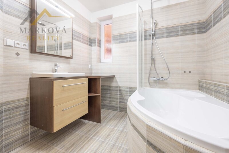 Prodej, rodinný dům se zahradou, Bechyně, ul. Souběžná, 560 m²