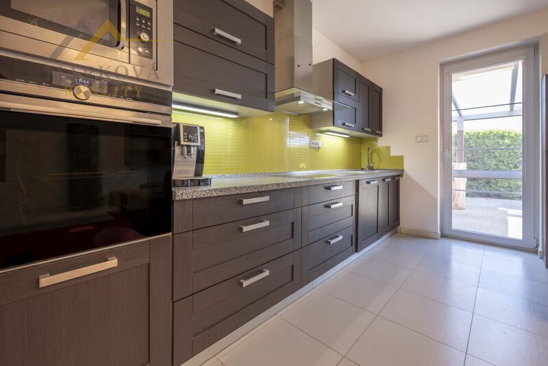 Prodej, rodinný dům se zahradou, Bechyně, ul. Souběžná, 560 m²