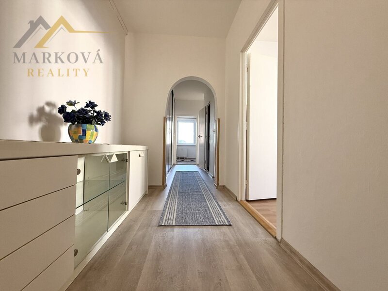 Pronájem světlého bytu 3+1 s prostorným balkonem, České Budějovice – sídliště Vltava