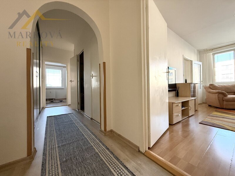 Pronájem světlého bytu 3+1 s prostorným balkonem, České Budějovice – sídliště Vltava