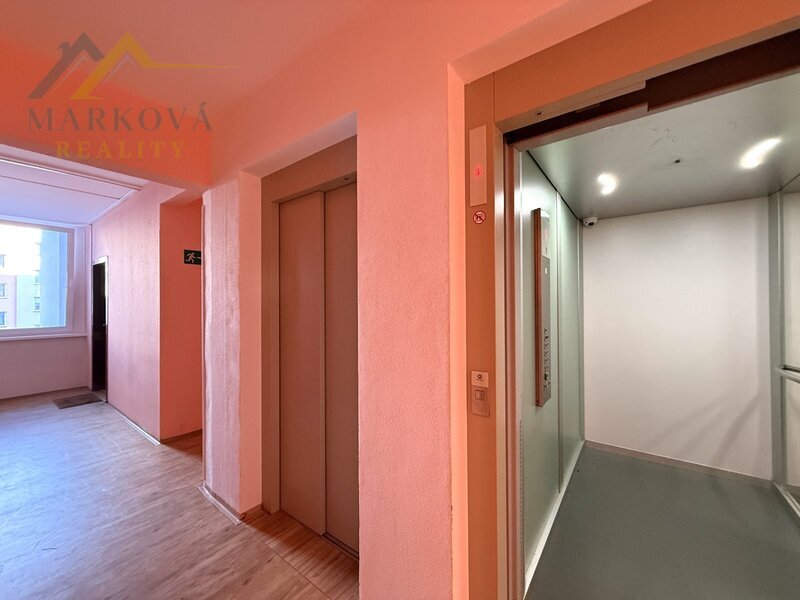 Pronájem světlého bytu 3+1 s prostorným balkonem, České Budějovice – sídliště Vltava