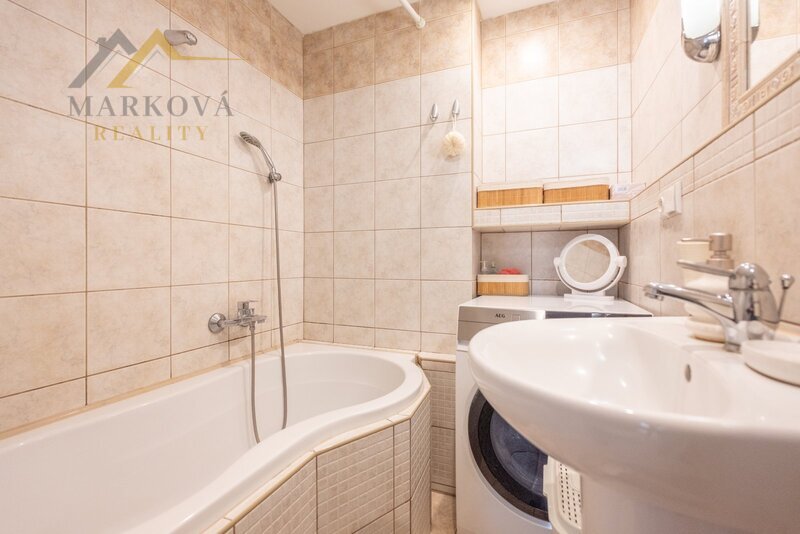 Byt 3+1, 72 m2, České Budějovice, ul. Plzeňská