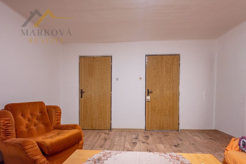 Pronájem bytu 4+1, 82 m², se zahradou a jezírkem, Soběslav