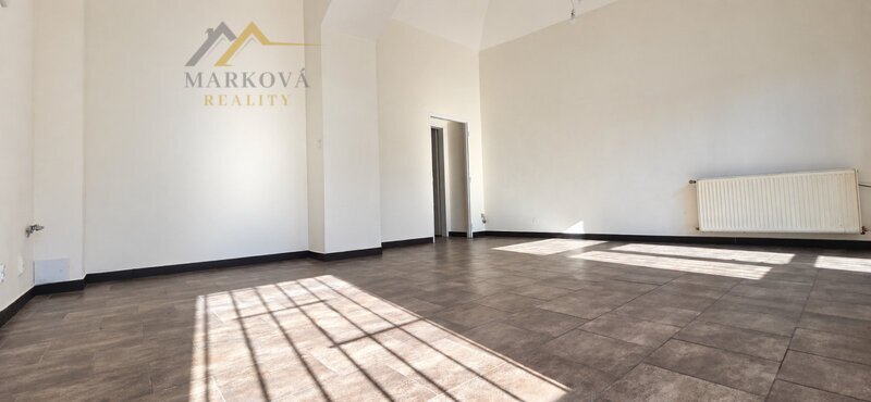 Pronájem komerčního prostoru 30,4 m², Praha, Smíchov
