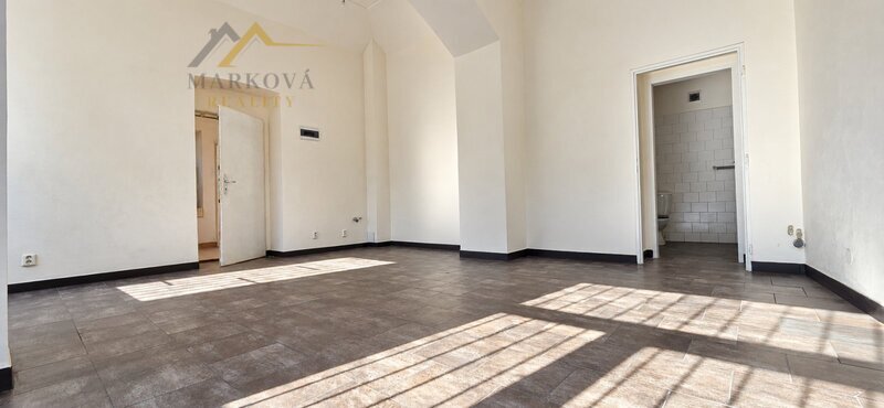 Pronájem komerčního prostoru 30,4 m², Praha, Smíchov