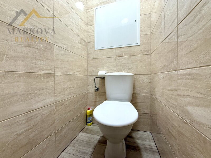 Pronájem, byt 2kk s lodžií, 40 m2, Týn nad Vltavou, ul. nám. Mládeže
