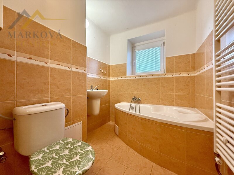 Pronájem, byt 2+1, 55 m², se zahradou, Český Krumlov, ul. Sídliště Vyšný