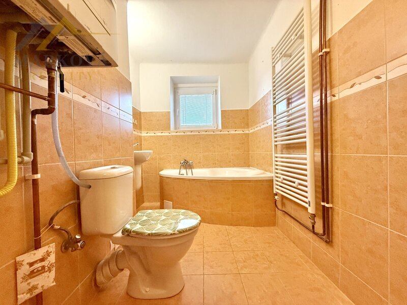 Pronájem, byt 2+1, 55 m², se zahradou, Český Krumlov, ul. Sídliště Vyšný