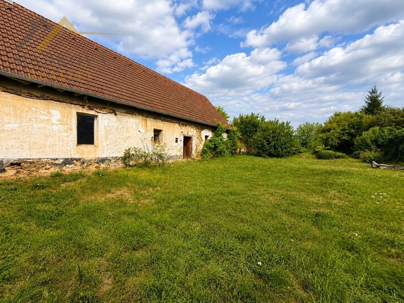 Prodej, rodinný dům se stavební parcelou, Bežerovice, Bechyně, 2008 m2