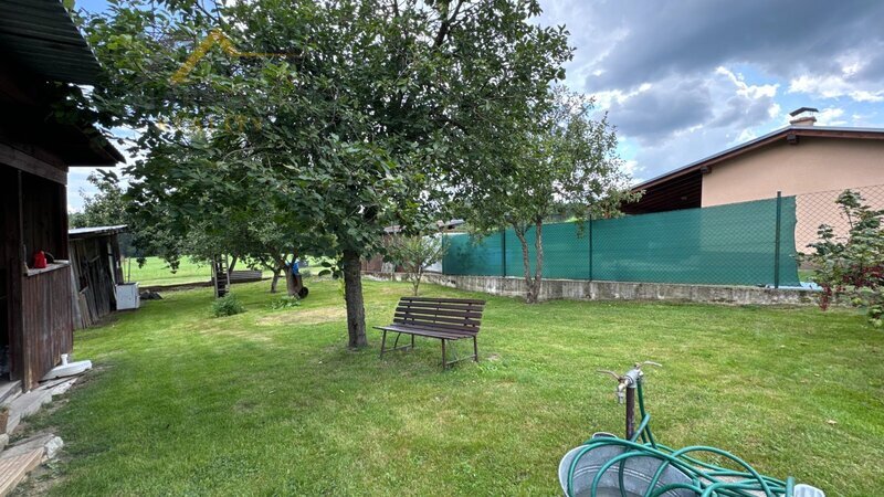 Prodej podílu 6/8 zahrady, 307 m2, Slavče