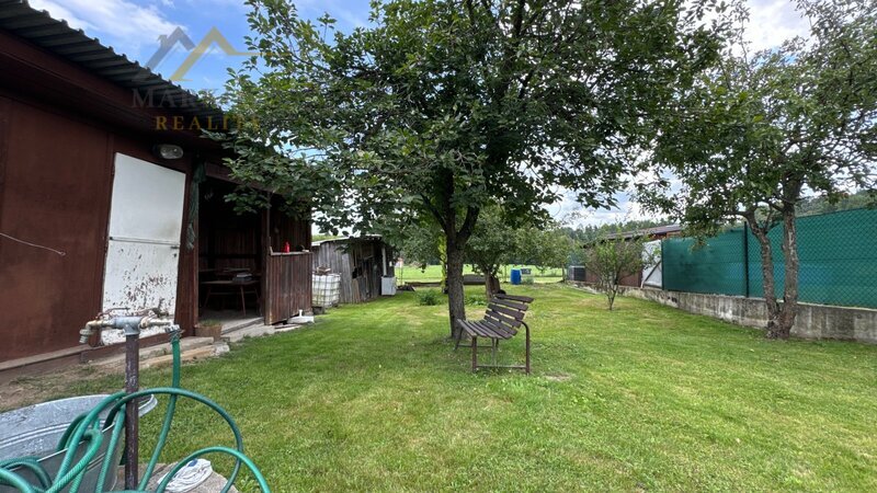 Prodej podílu 6/8 zahrady, 307 m2, Slavče