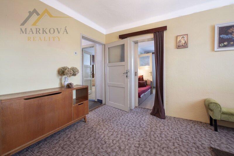 Prodej, rodinný dům se zahradou / stavebním pozemkem, 3.233 m², České Budějovice, ul. Pražská třída