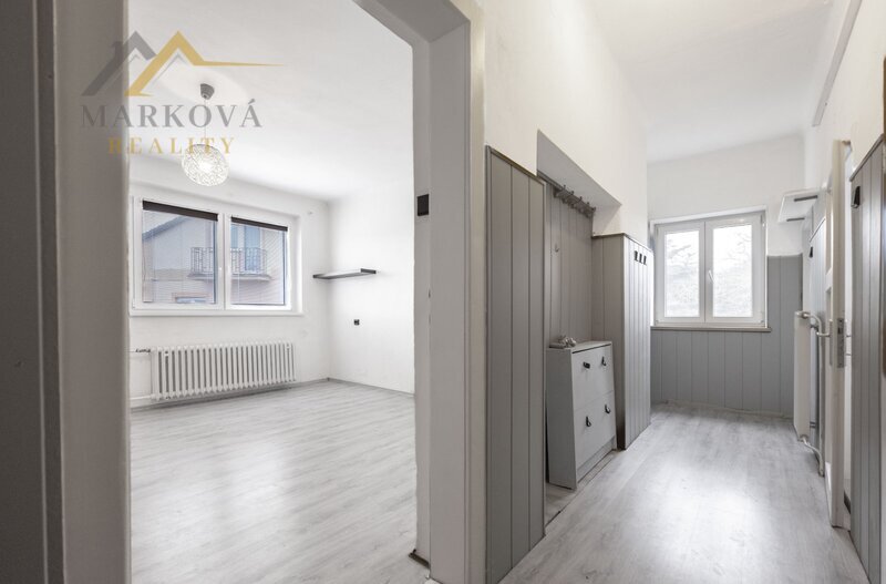 Prodej, rodinný dům se zahradou / stavebním pozemkem, 3.233 m², České Budějovice, ul. Pražská třída