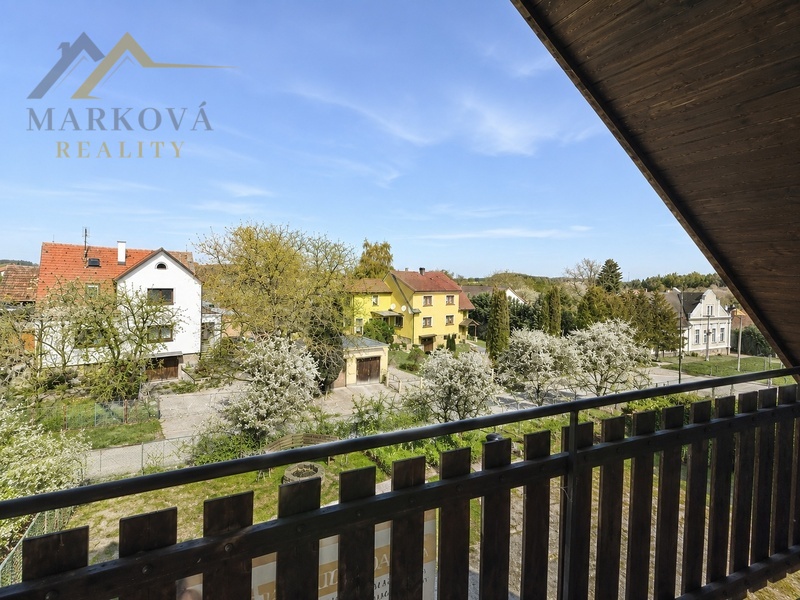 Prodej bytu 2+kk se šatnou, s balkonem a vlastní zahradou – Čížkrajice