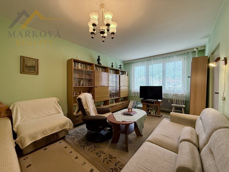 Pronájem bytu 2+kk, 42,8 m² – Český Krumlov, sídliště Plešivec