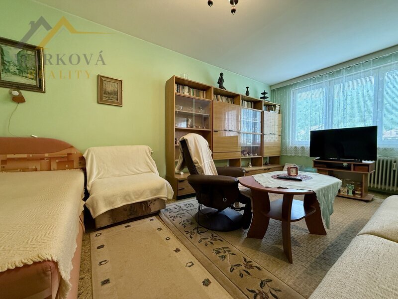 Pronájem bytu 2+kk, 42,8 m² – Český Krumlov, sídliště Plešivec