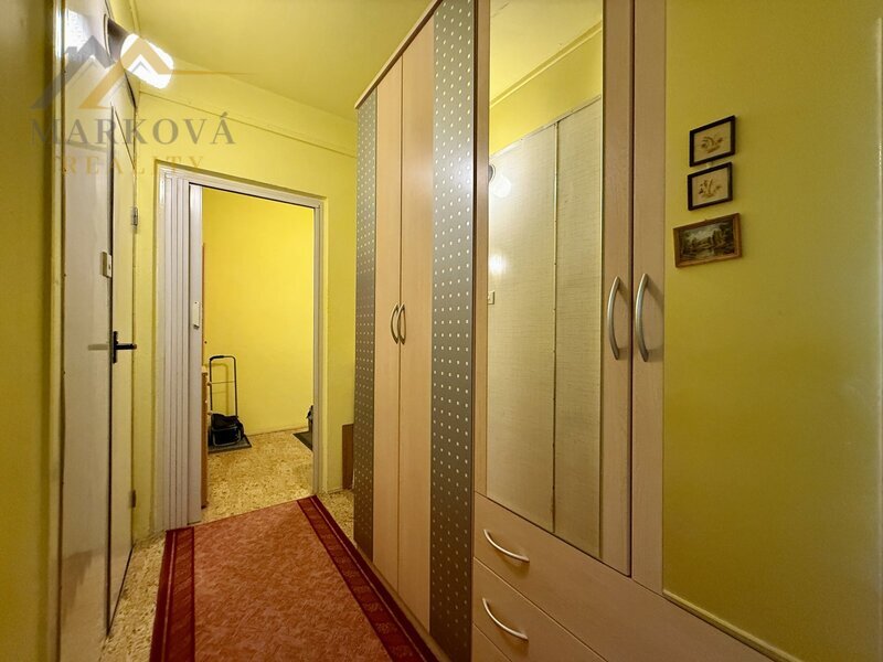 Pronájem bytu 2+kk, 42,8 m² – Český Krumlov, sídliště Plešivec