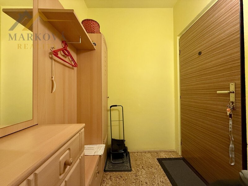 Pronájem bytu 2+kk, 42,8 m² – Český Krumlov, sídliště Plešivec