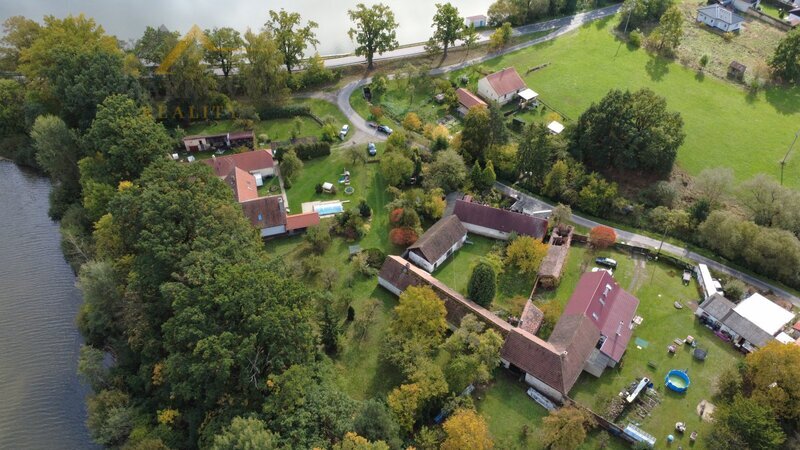 Prodej, rodinný dům / chalupa, Dívčice, 2 761 m²