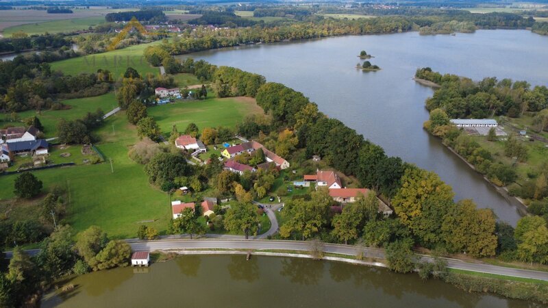 Prodej, rodinný dům / chalupa, Dívčice, 2 761 m²