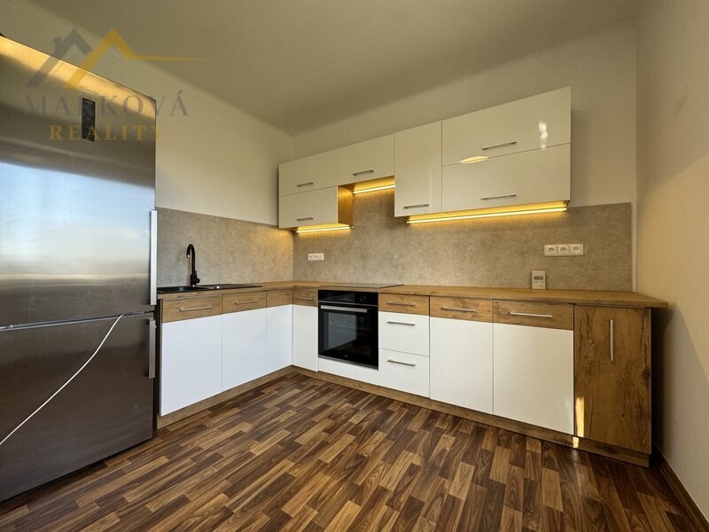 Pronájem, rodinný dům, 6+1, Týn nad Vltavou, Dewetterova ul., 896 m2